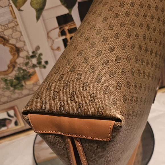 Gucci Microguccissima Vintage Leather Pouch- (COA) Certificate - Picture 11 of 16